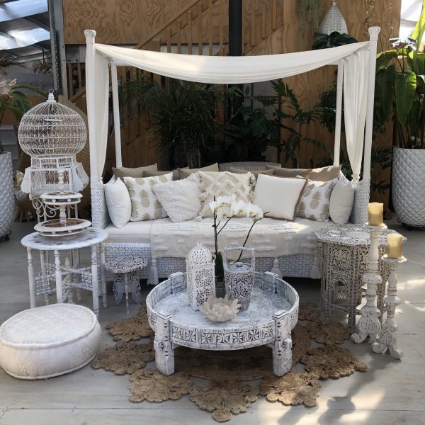 white cane daybed whit cushions